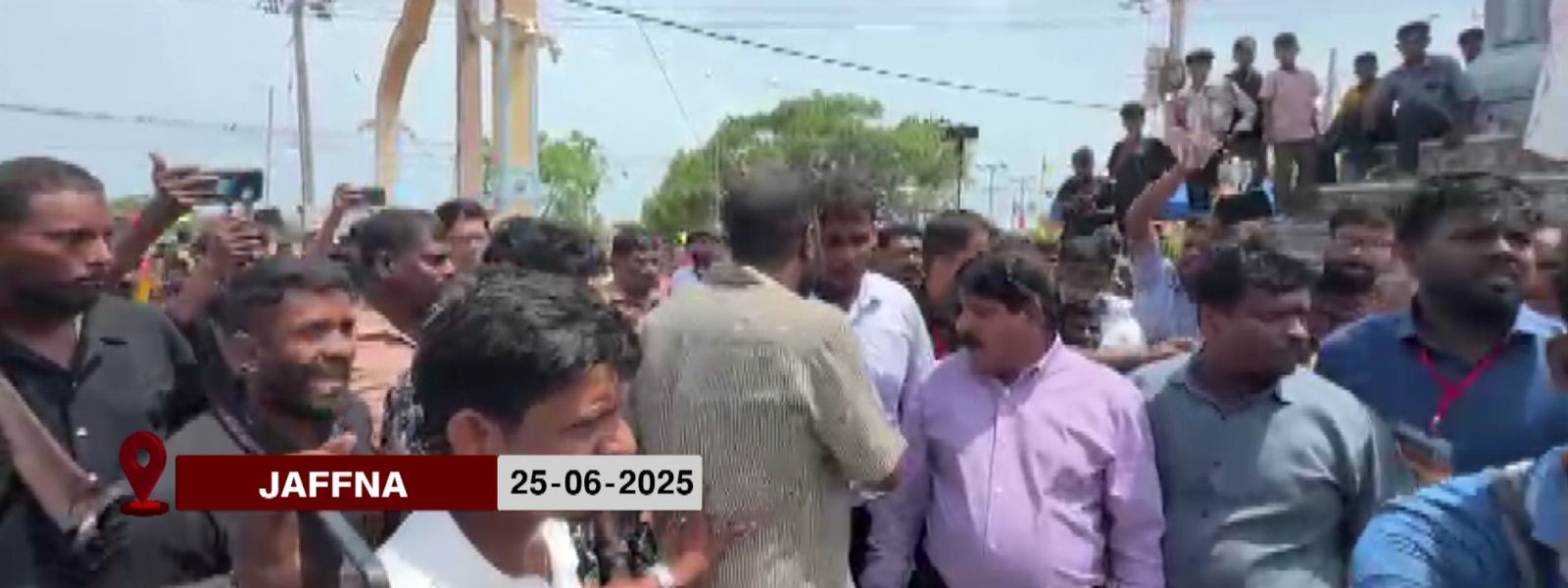 Chemmani Protesters Confront Politicians